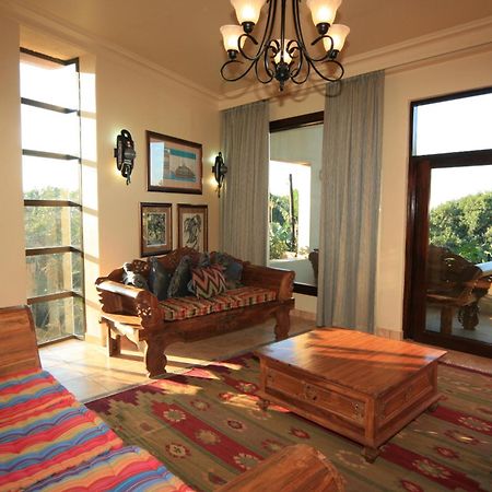 Ammazulu African Palace Kloof Extérieur photo