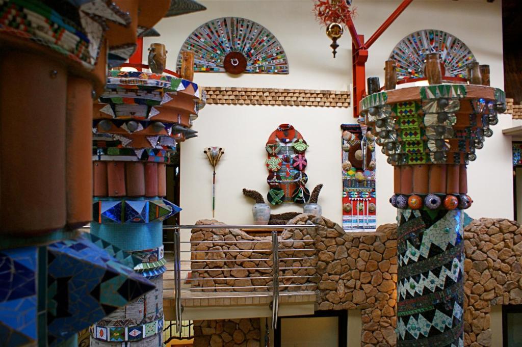 Ammazulu African Palace Kloof Extérieur photo