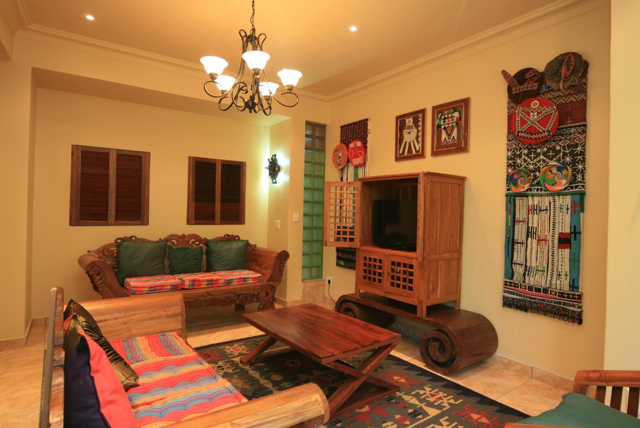 Ammazulu African Palace Kloof Extérieur photo