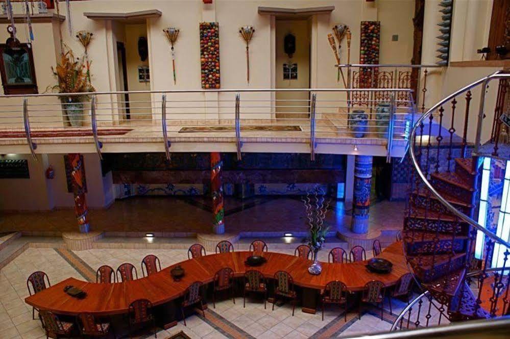 Ammazulu African Palace Kloof Extérieur photo